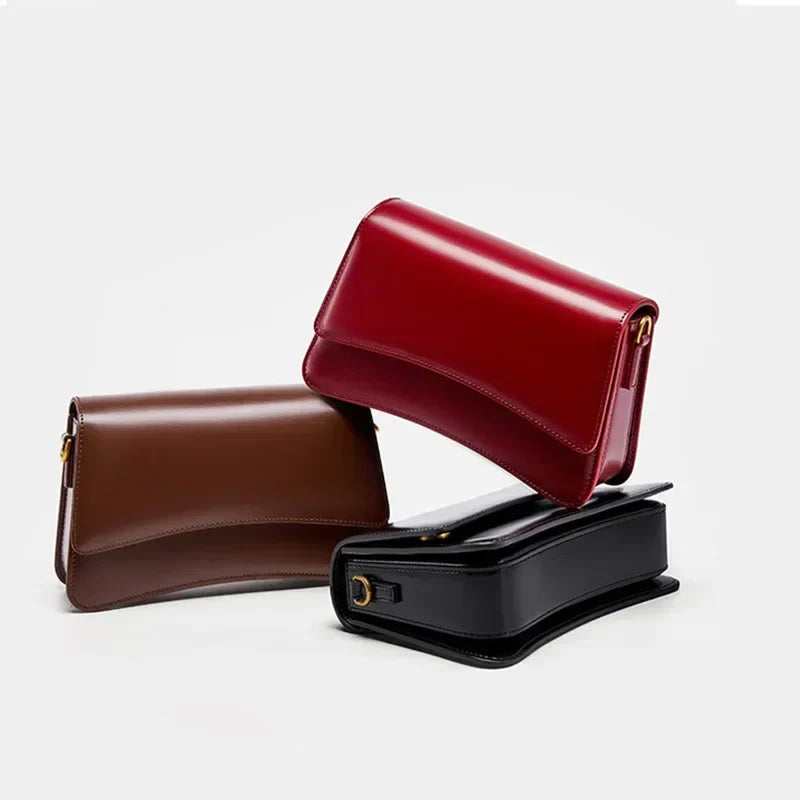 Pure Gloss Flap Deri Çanta | Şık ve Çok Yönlü Tasarım