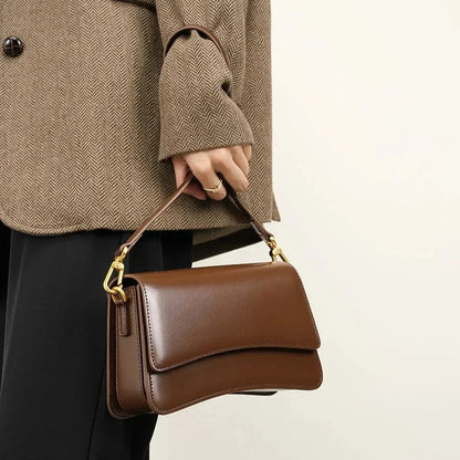 Pure Gloss Flap Deri Çanta | Şık ve Çok Yönlü Tasarım